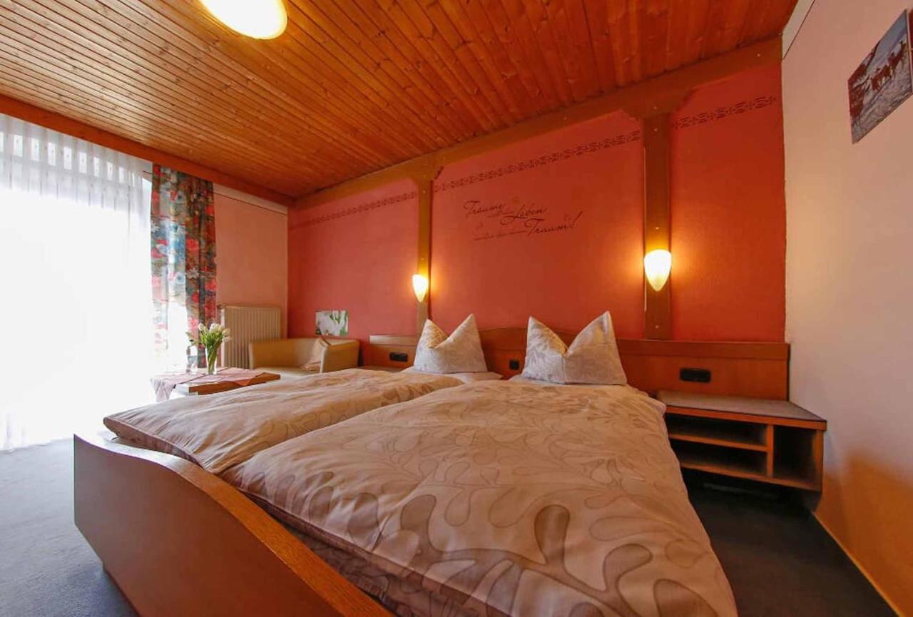 Gasthof-Metzgerei-Pension Schierlitz Rimbach  Buitenkant foto